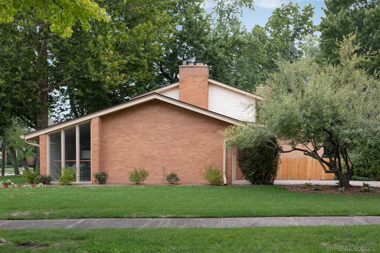 500 Ballantyne Road Grosse Pointe Shores, MI 48236 - Photo 35 of 36