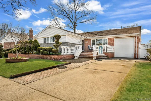 $799,000 | 600 Astor Street, Elmont, NY 11003