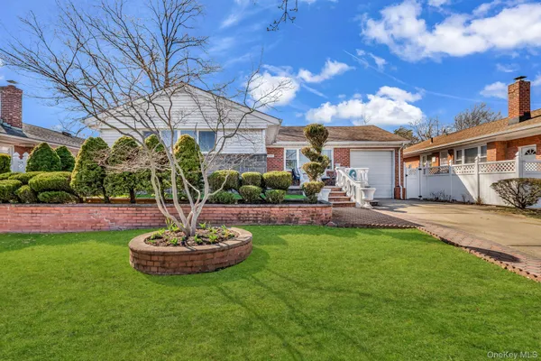 $799,000 | 600 Astor Street, Elmont, NY 11003