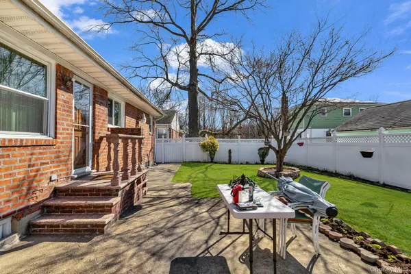 $799,000 | 600 Astor Street, Elmont, NY 11003