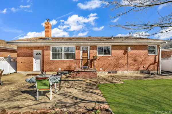 $799,000 | 600 Astor Street, Elmont, NY 11003