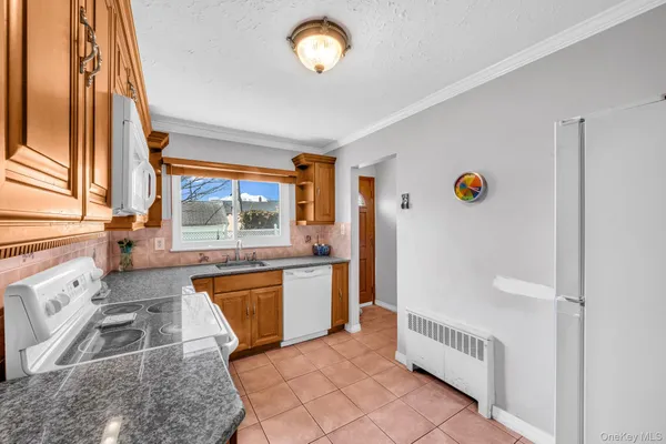 $799,000 | 600 Astor Street, Elmont, NY 11003