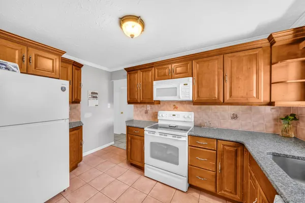 $799,000 | 600 Astor Street, Elmont, NY 11003