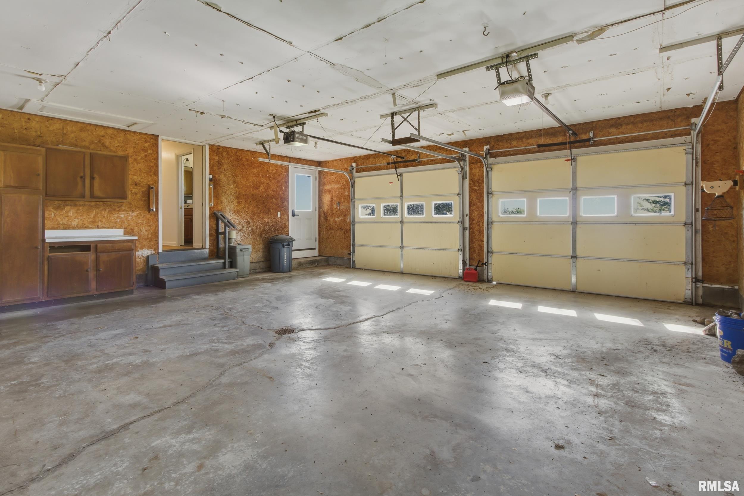 15465 Highway 67 Macomb, IL 61455 - Photo 27 of 40