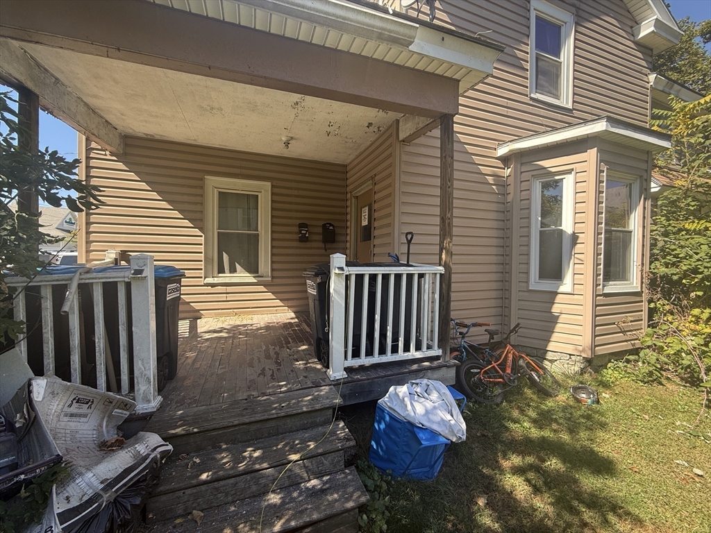 33 Adam Street Pittsfield, MA 01201 - Photo 4 of 29