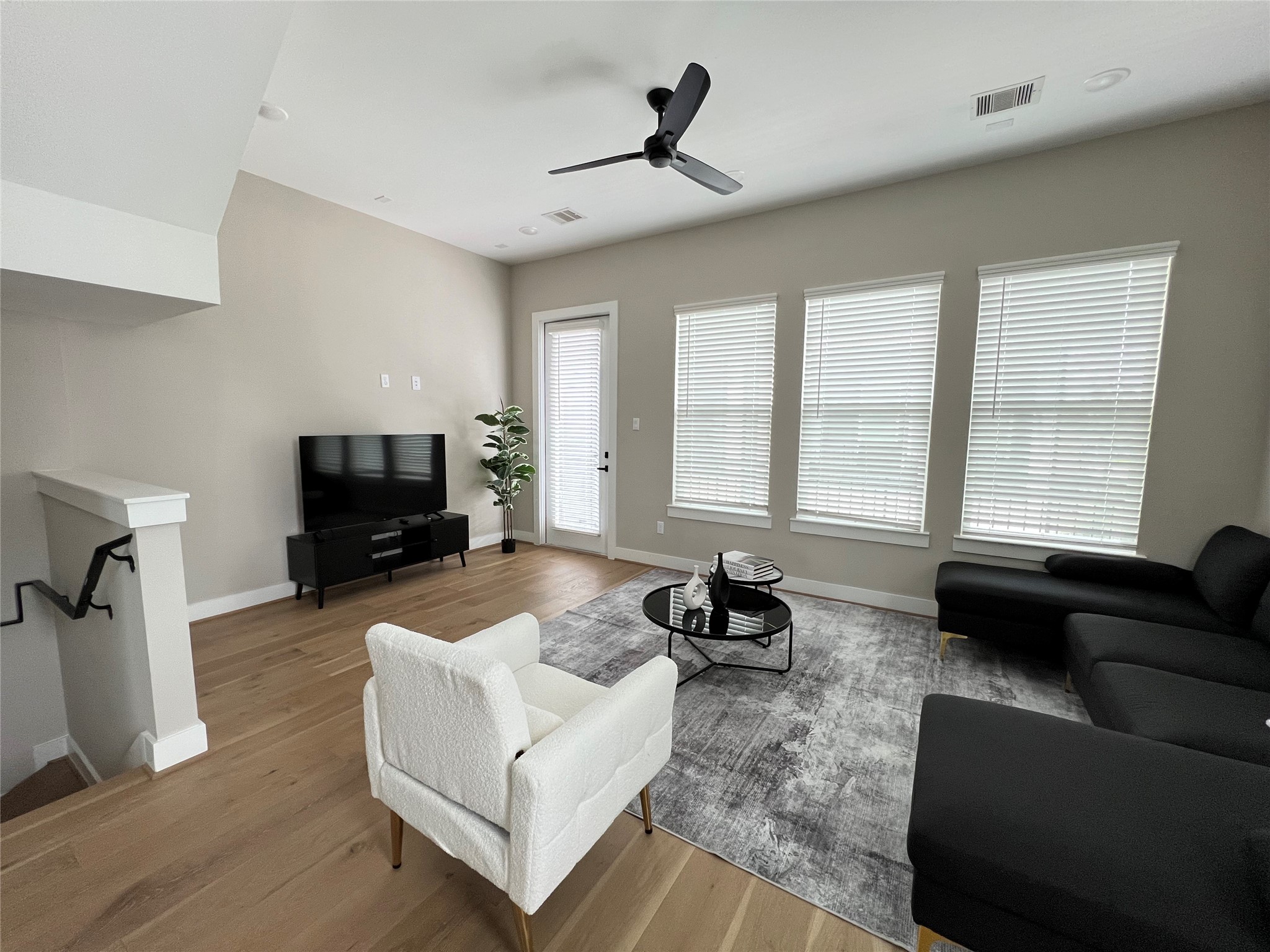 316 Thornton Road, Unit F Houston, TX 77018 - Photo 6 of 11