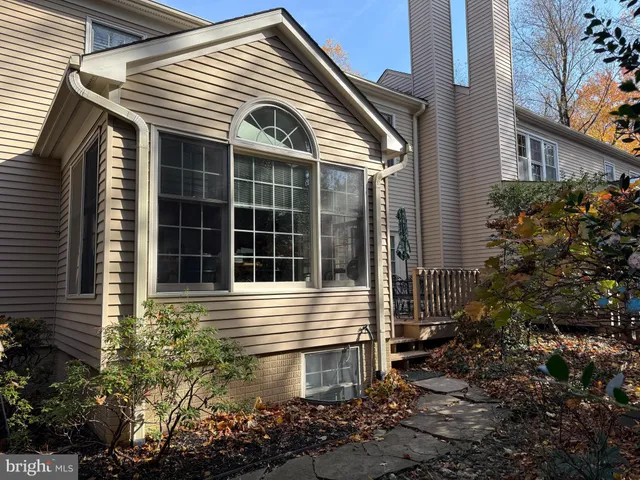 $1,025,000 | 4110 John Trammell Court, Fairfax, VA 22030