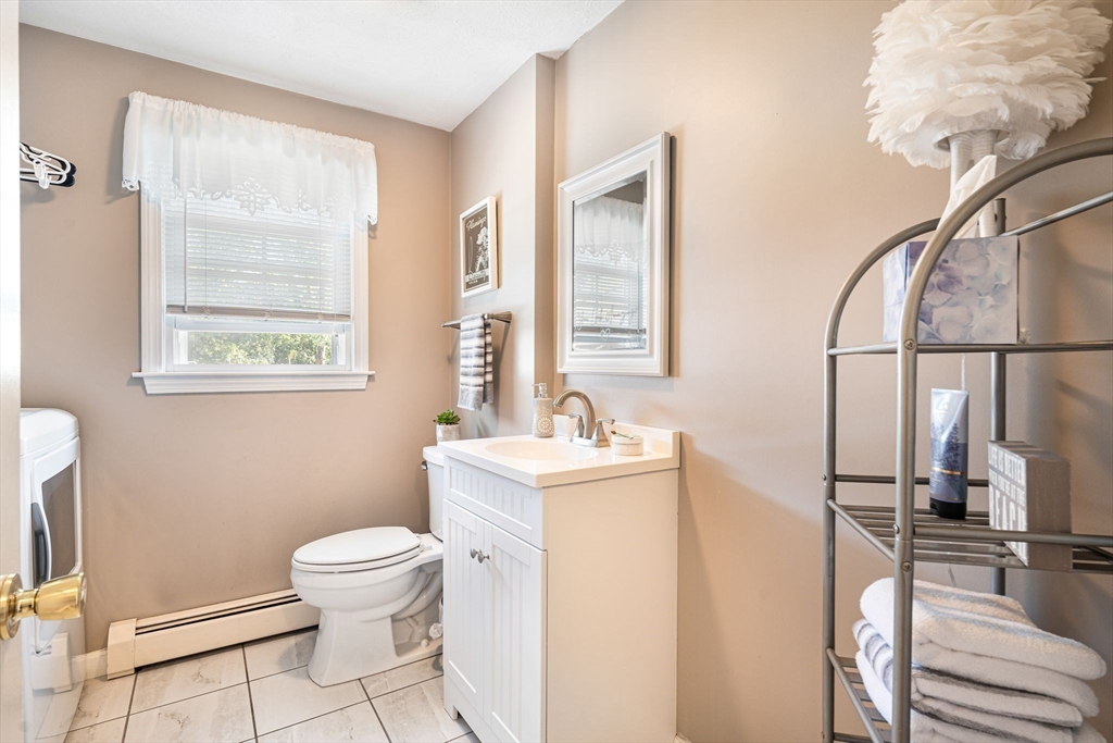 14 Lynbrook Road Methuen, MA 01844 - Photo 12 of 32 Gallery Image 12