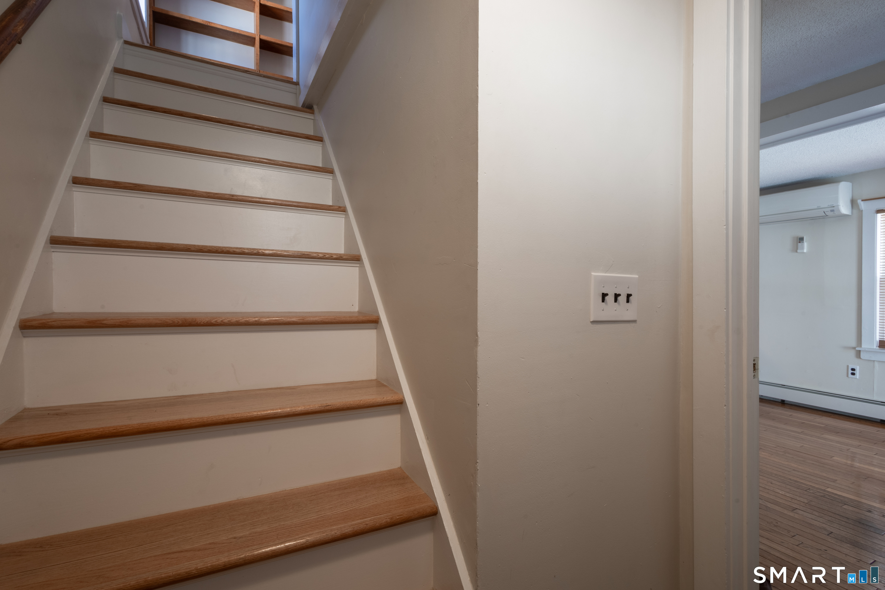 89 Hempstead Street New London, CT 06320 - Photo 12 of 14