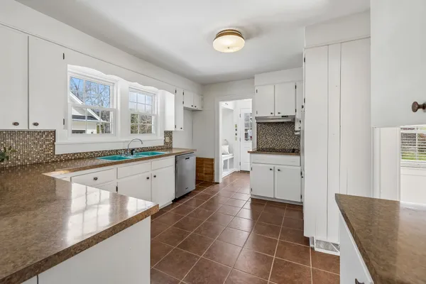 $379,900 | 225 Jackson Avenue, Carthage, TN 37030