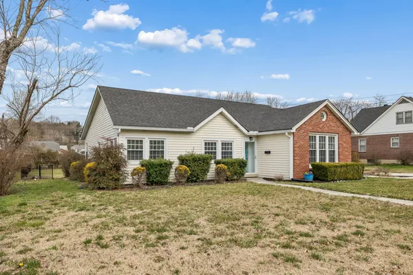 $379,900 | 225 Jackson Avenue, Carthage, TN 37030