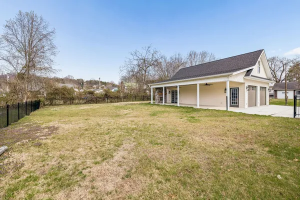 $379,900 | 225 Jackson Avenue, Carthage, TN 37030