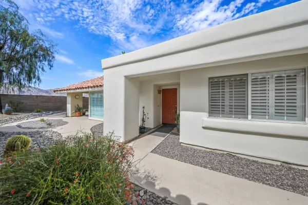 $2,800 | 77717 Calle Las Brisas South, Palm Desert, CA 92211