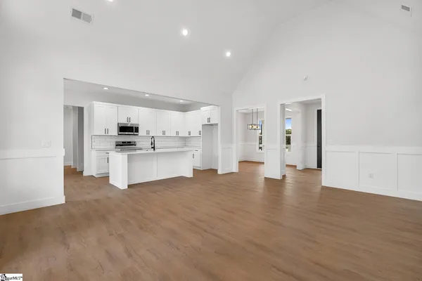 $440,000 | 2730 North 29th Highway, Anderson, SC 29621