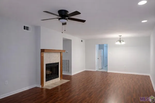 $1,300 | 224 Ocean Drive, Unit 107, Baton Rouge, LA 70806