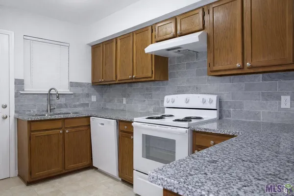 $1,300 | 224 Ocean Drive, Unit 107, Baton Rouge, LA 70806