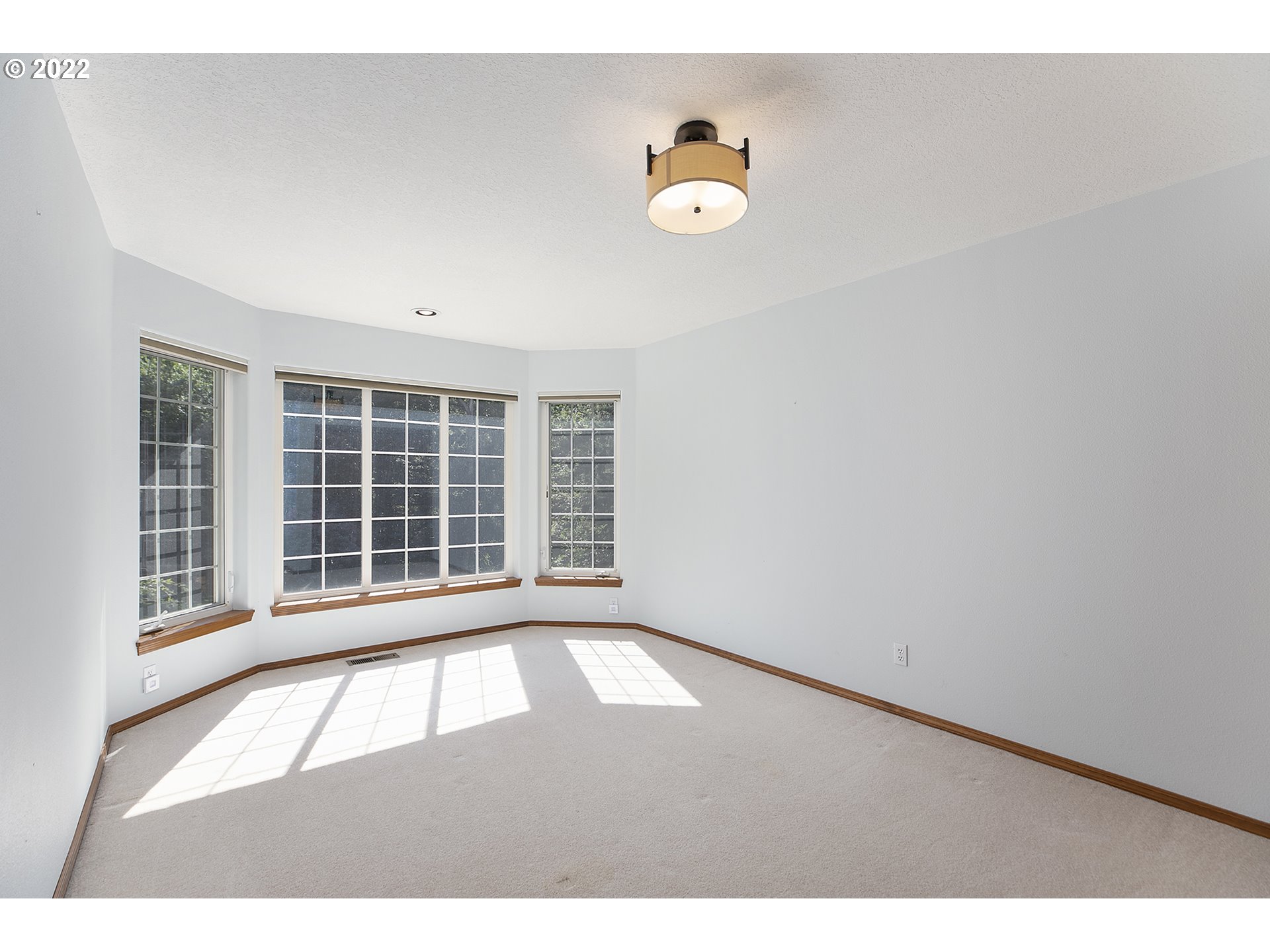 43221 Southeast Coalman Road Sandy, OR 97055 - Photo 24 of 32 a view of an empty room with a window