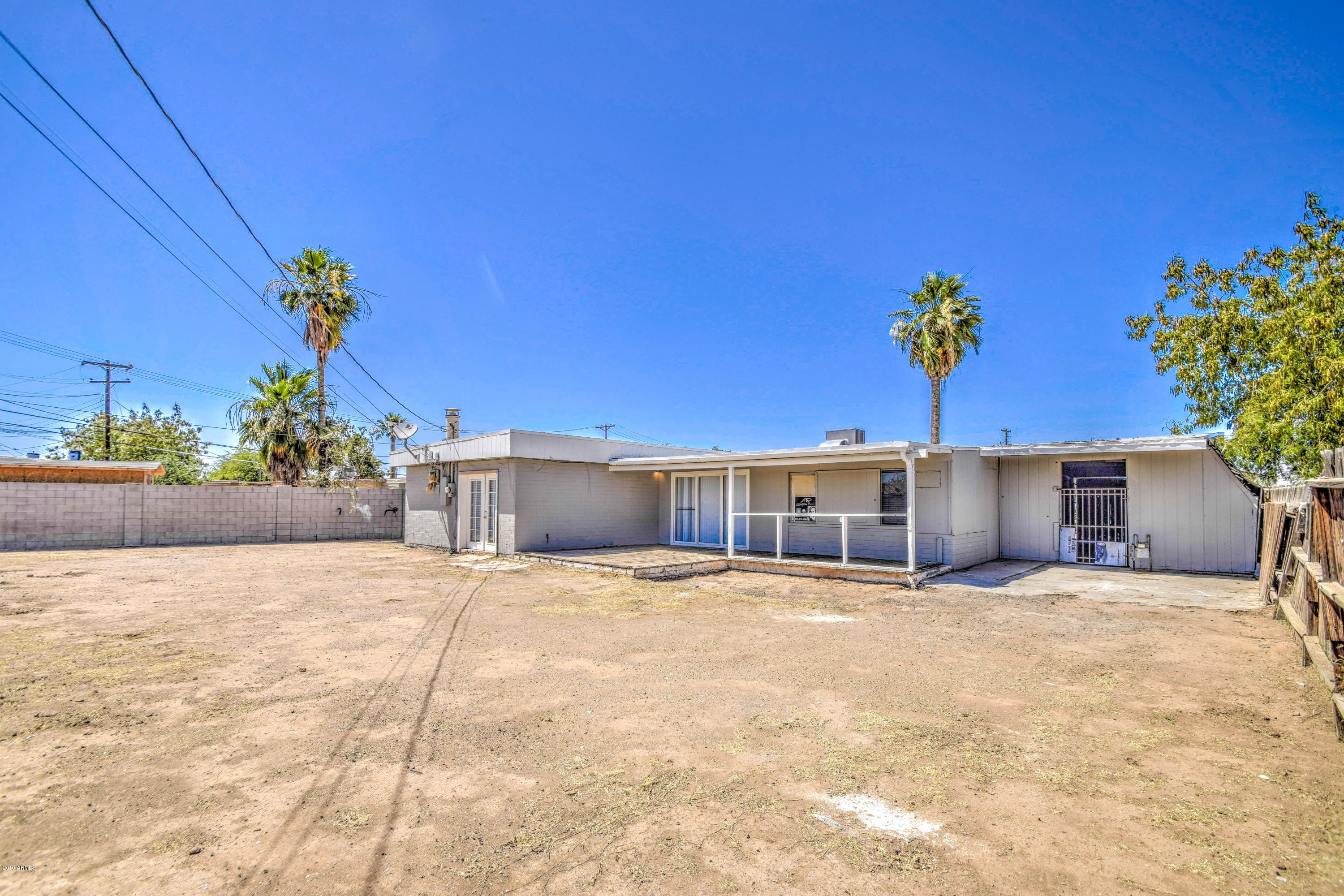 4215 West Cheery Lynn Road Phoenix, AZ 85019 - Photo 34 of 35 Rear 3