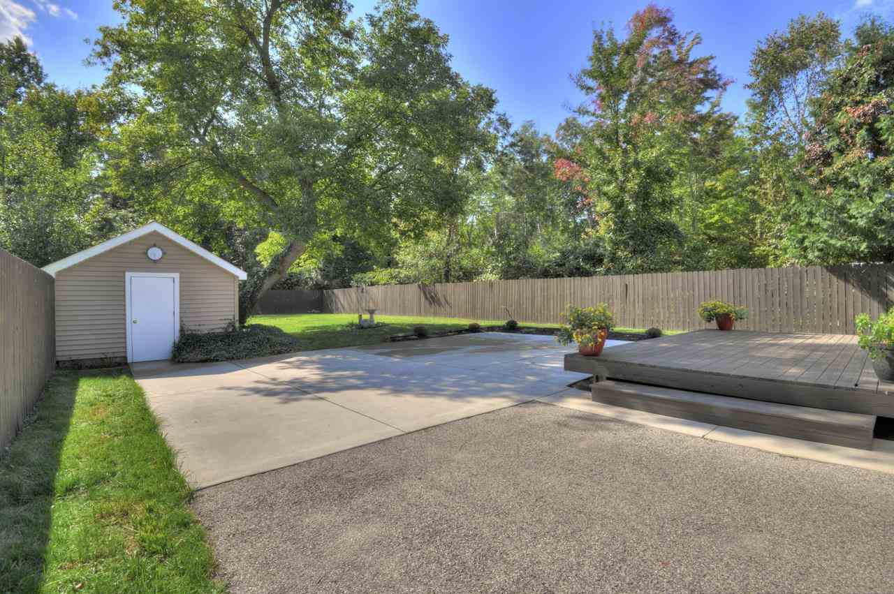 8850 East Fouch Road Traverse City, MI 49684 - Photo 7 of 34 1893126-6.JPG