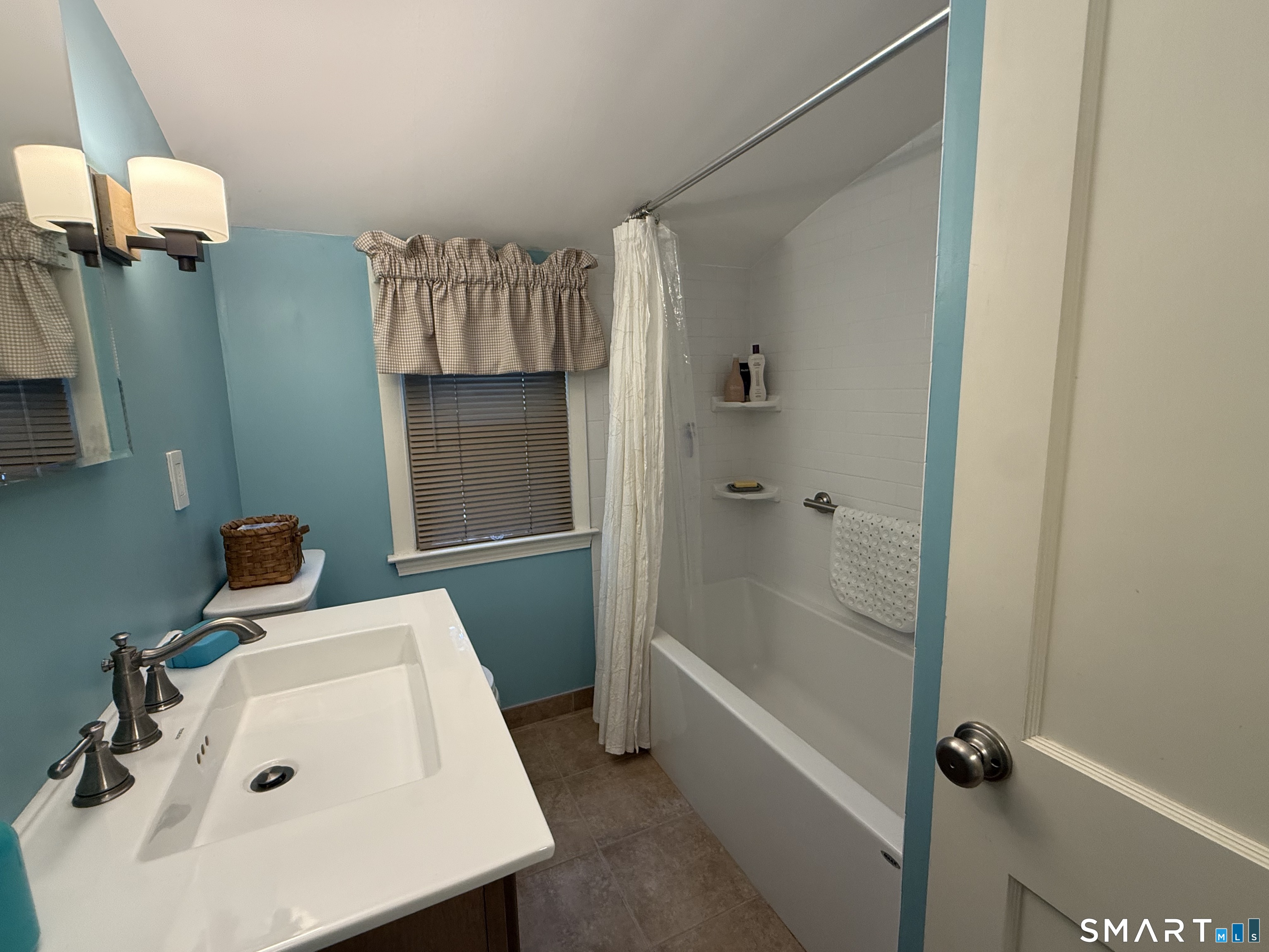 22 Cavan Road East Hartford, CT 06118 - Photo 13 of 22 Full bath