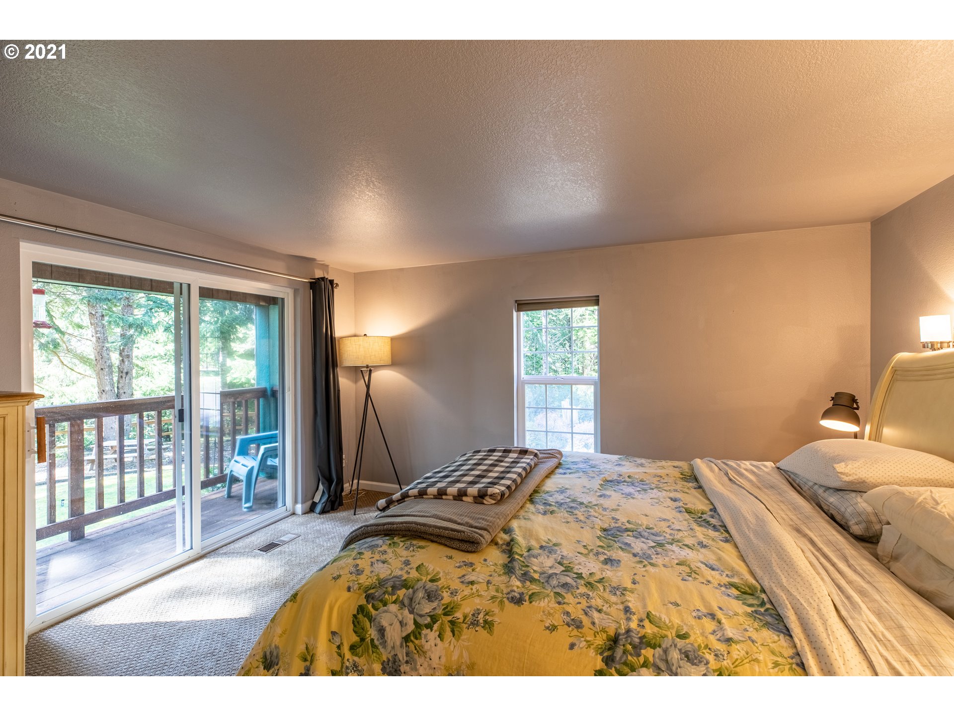 67581 North Bay Road North Bend, OR 97459 - Photo 12 of 31 Gallery Image 12