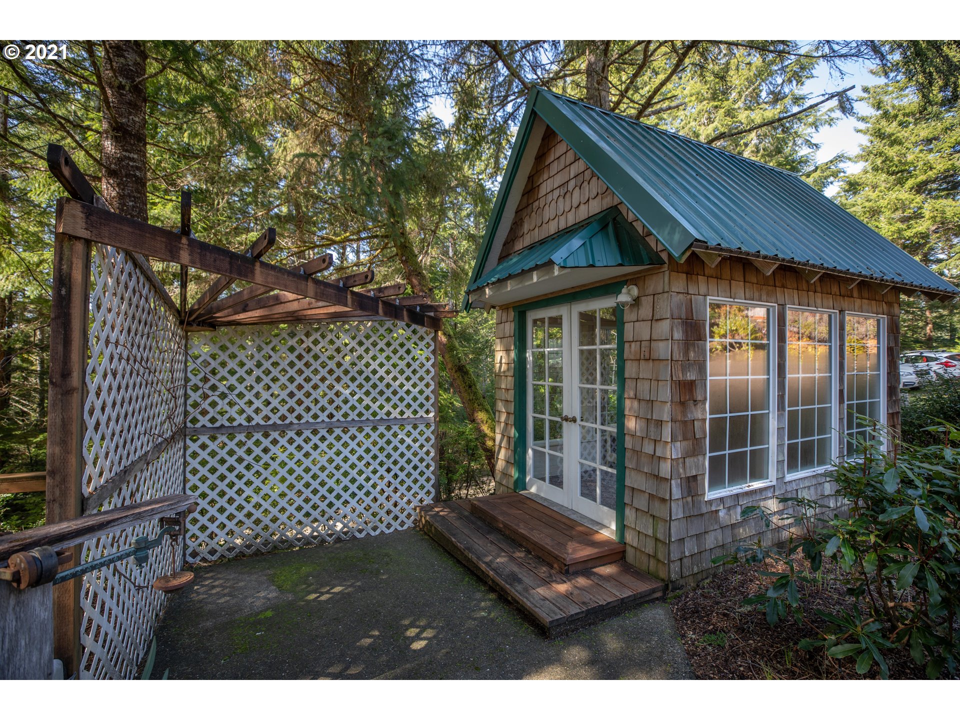 67581 North Bay Road North Bend, OR 97459 - Photo 28 of 31 Gallery Image 28