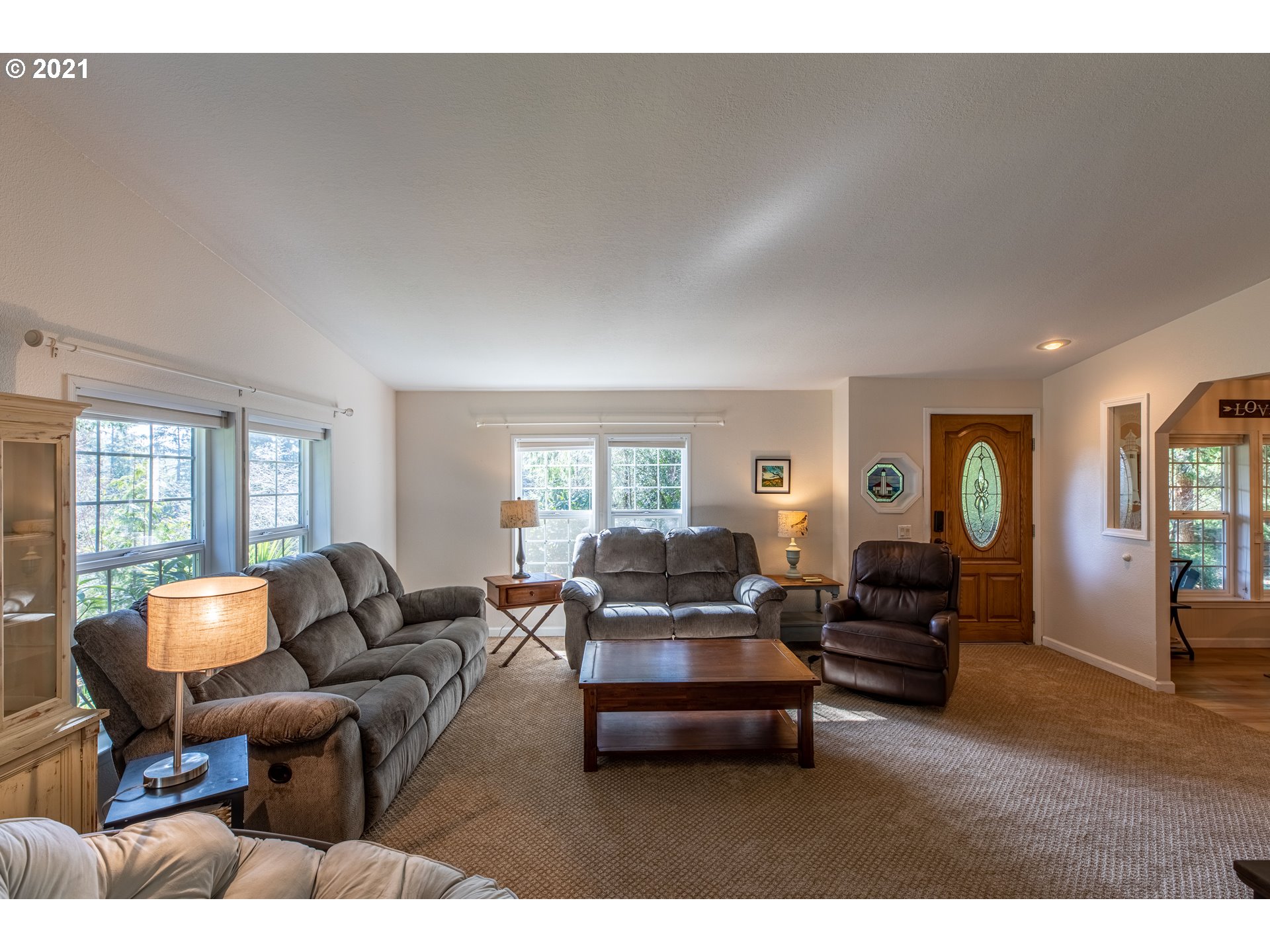 67581 North Bay Road North Bend, OR 97459 - Photo 9 of 31 Gallery Image 9