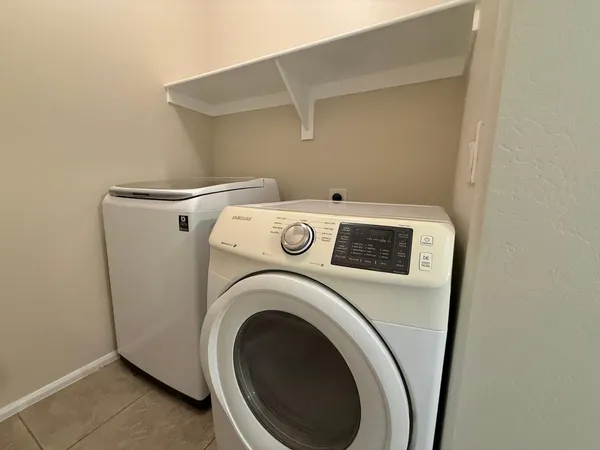 $2,095 | 2725 East Mine Creek Road, Unit 1151, Phoenix, AZ 85024