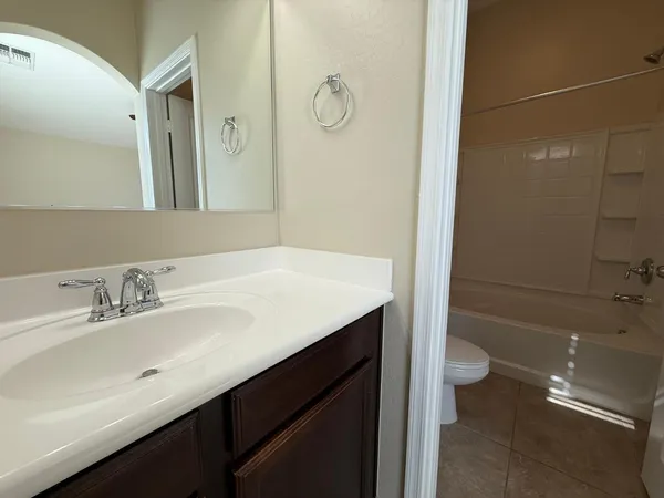 $2,095 | 2725 East Mine Creek Road, Unit 1151, Phoenix, AZ 85024
