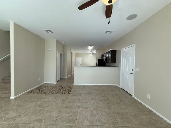 $2,095 | 2725 East Mine Creek Road, Unit 1151, Phoenix, AZ 85024