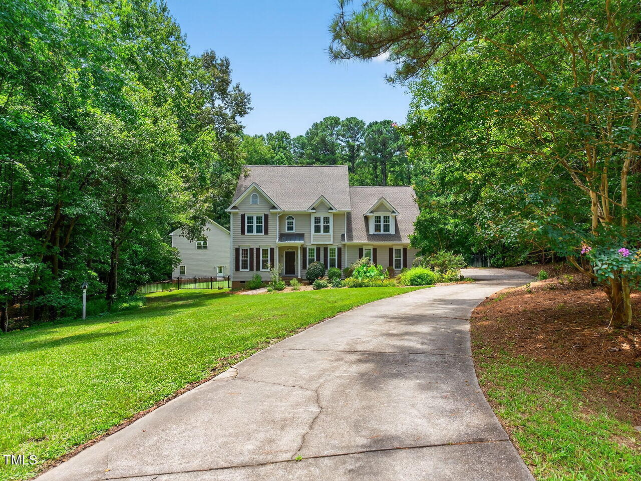 2129 Beneventum Court Raleigh, NC 27606 - Photo 3 of 96 001-1280x960-photo