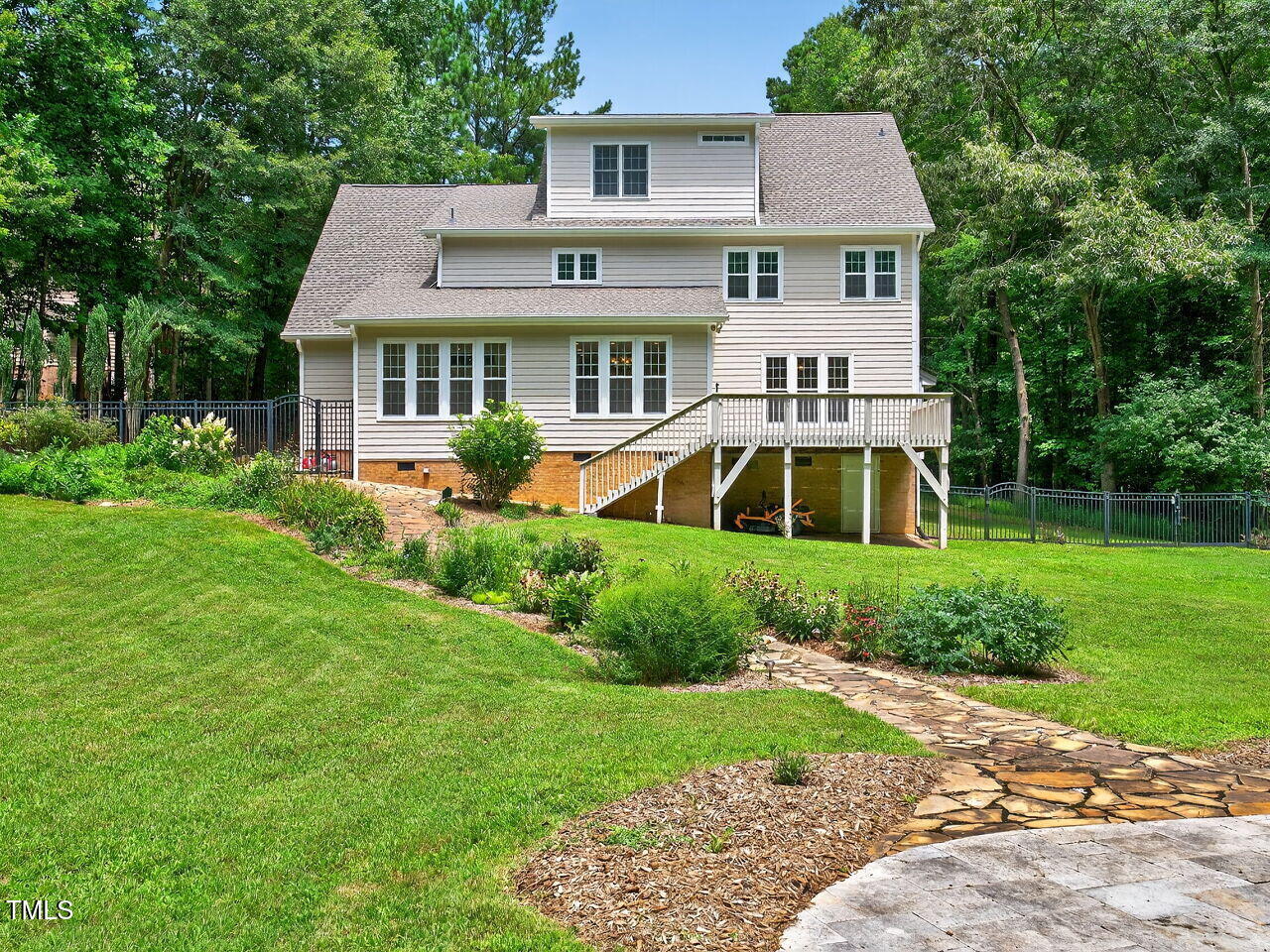 2129 Beneventum Court Raleigh, NC 27606 - Photo 49 of 96 048-1280x960-photo