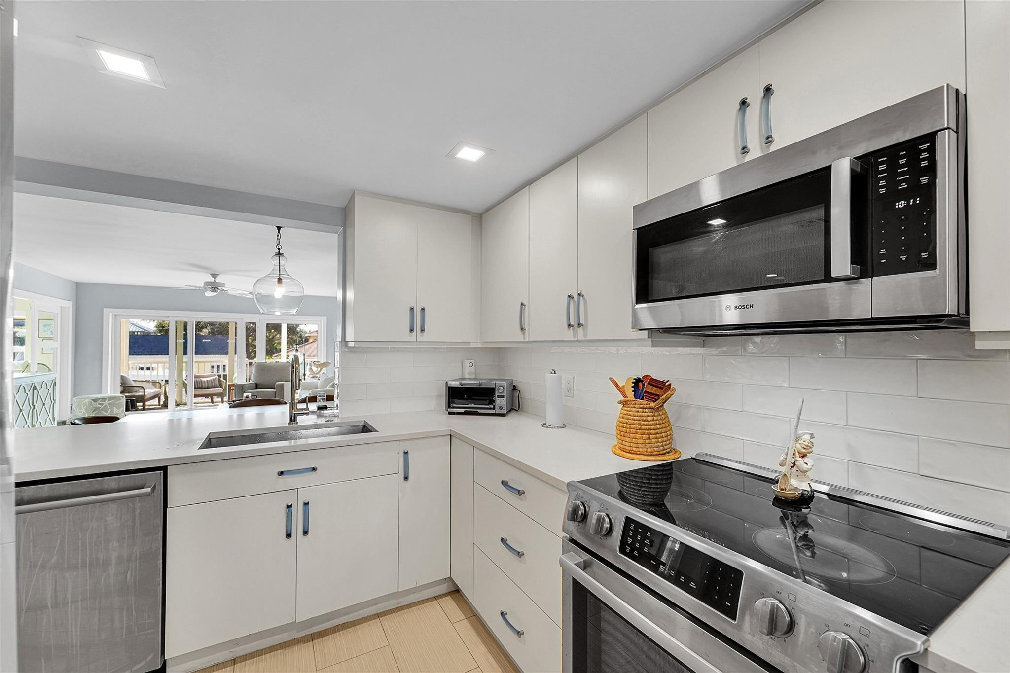 3050 Northeast 48th Court, Unit 206 Lighthouse Point, FL 33064 - Photo 15 of 68 Photo 15