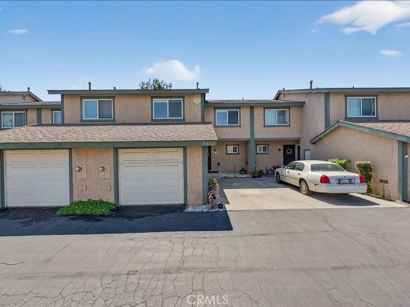 5442 Villa Way, Unit 4 Cypress, CA 90630 - Photo 31 of 42 Garage