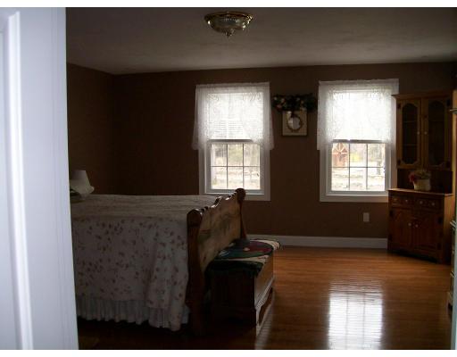 575 Scott Road Oakham, MA 01068 - Photo 12 of 23