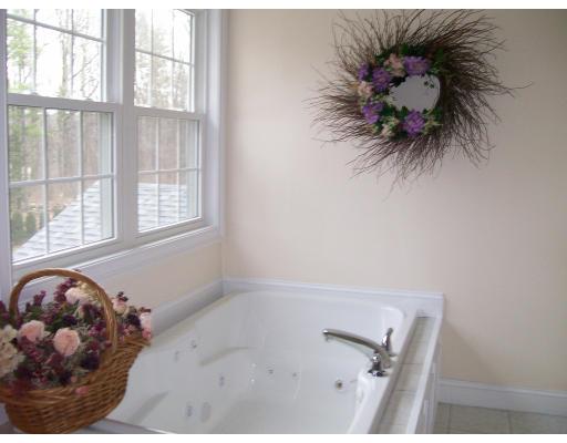 575 Scott Road Oakham, MA 01068 - Photo 17 of 23