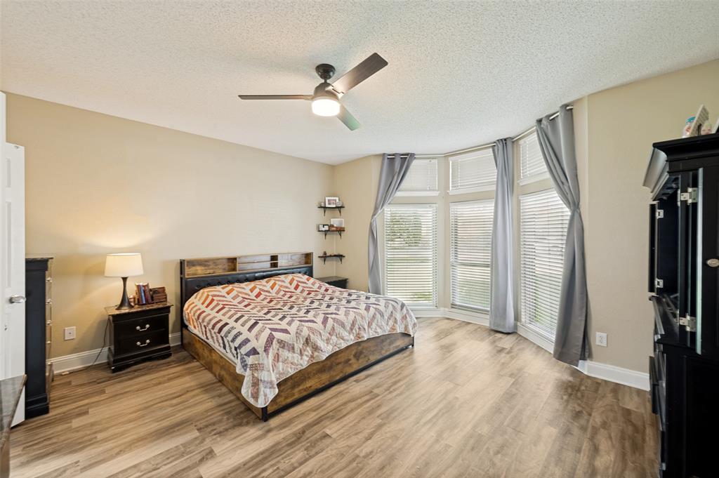5013 Ridgecrest Drive The Colony, TX 75056 - Photo 14 of 32