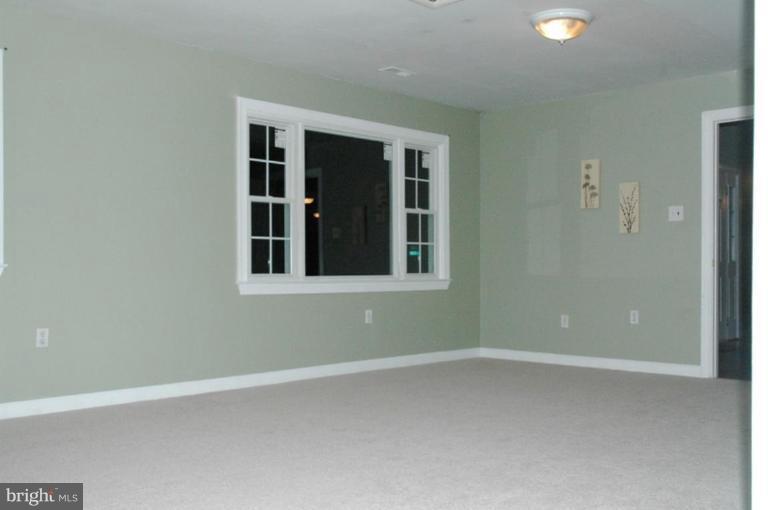 405 Holly Road Edgewater, MD 21037 - Photo 4 of 17 Master Bedroom