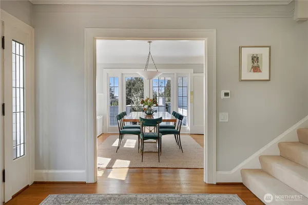 $1,950,000 | 901 11th Avenue East, Seattle, WA 98102