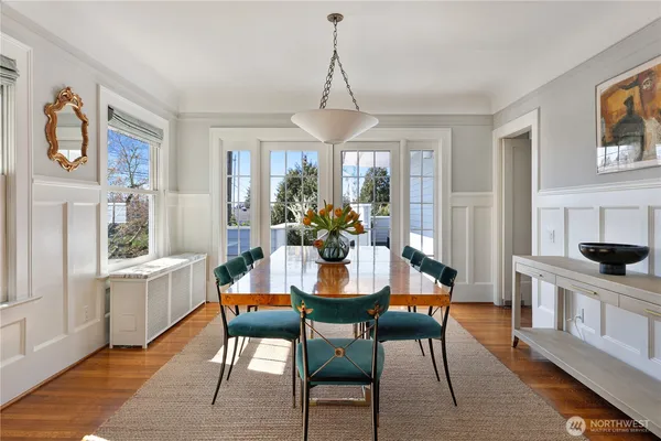 $1,950,000 | 901 11th Avenue East, Seattle, WA 98102