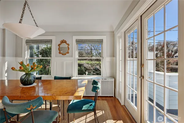 $1,950,000 | 901 11th Avenue East, Seattle, WA 98102