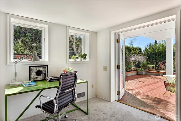 $1,950,000 | 901 11th Avenue East, Seattle, WA 98102