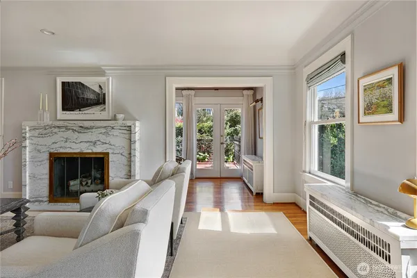 $1,950,000 | 901 11th Avenue East, Seattle, WA 98102