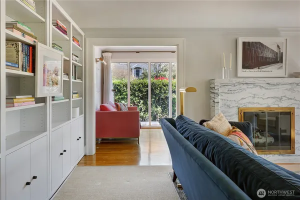 $1,950,000 | 901 11th Avenue East, Seattle, WA 98102