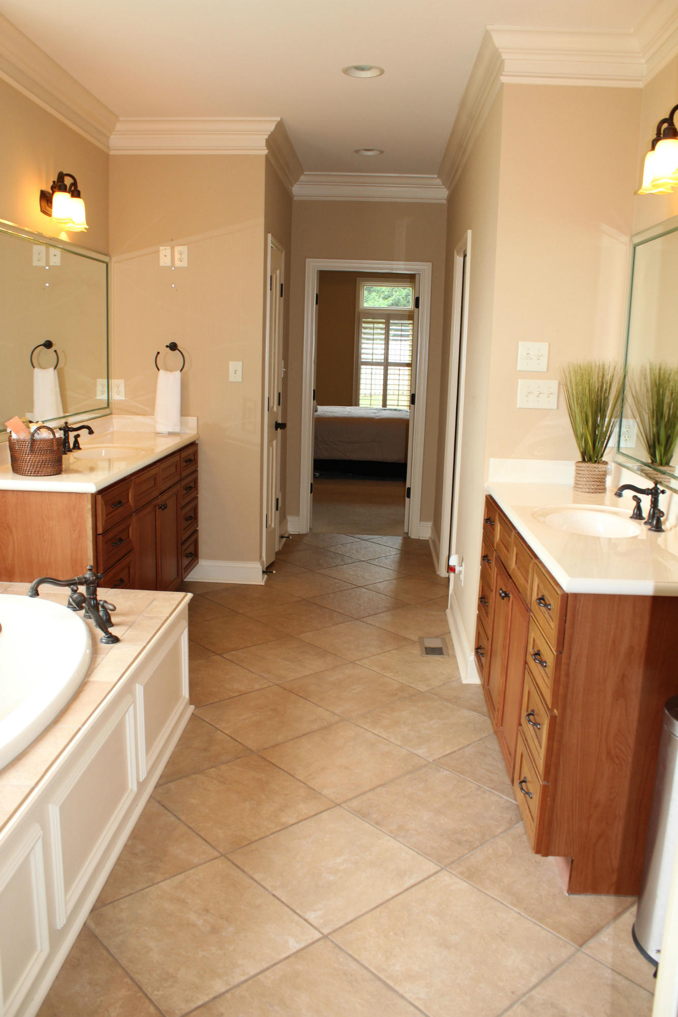 1617 Redgrave Road Knoxville, TN 37922 - Photo 23 of 39 MSTR BATH_2551