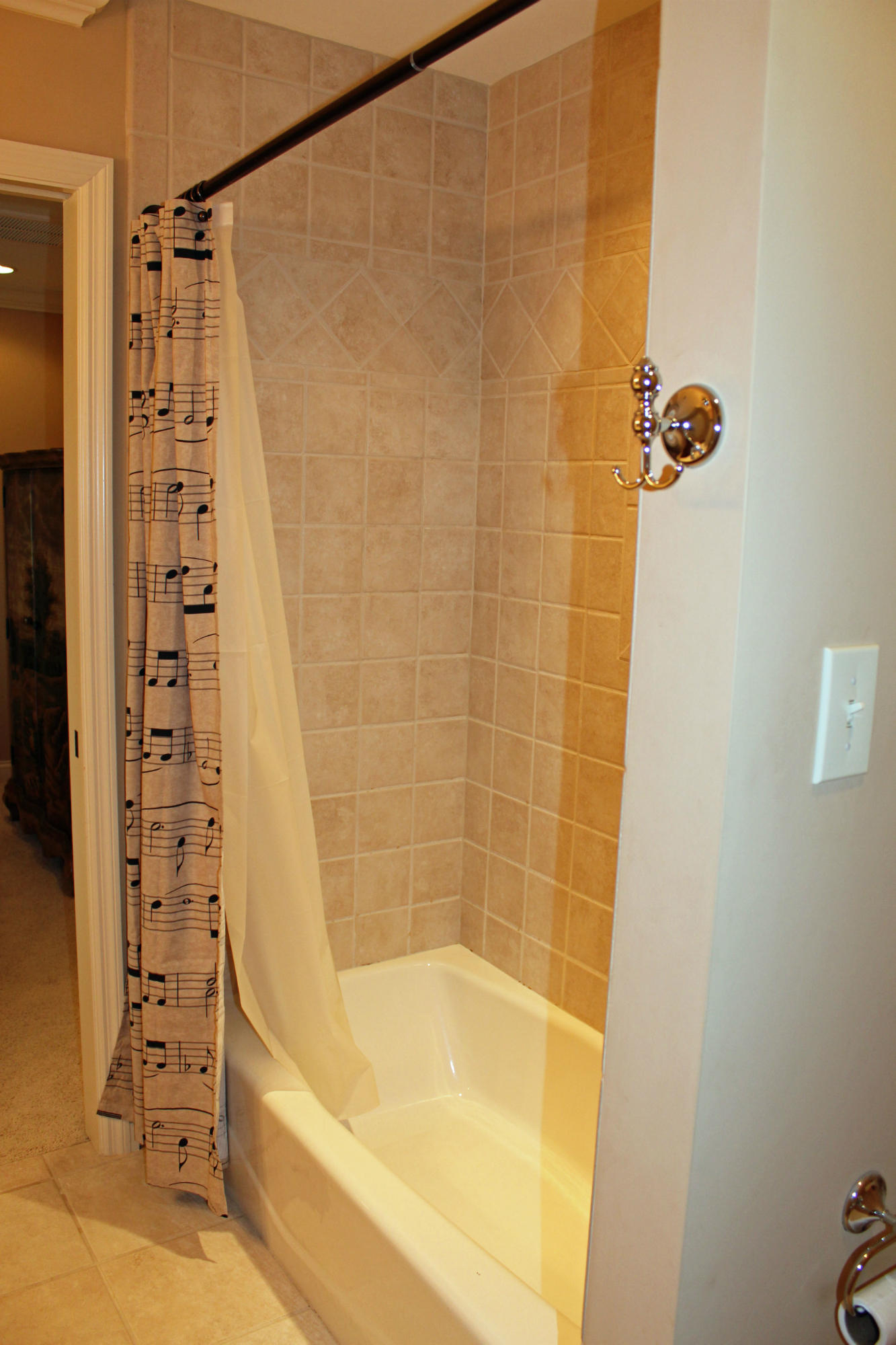 1617 Redgrave Road Knoxville, TN 37922 - Photo 28 of 39 GUEST BATH 2502