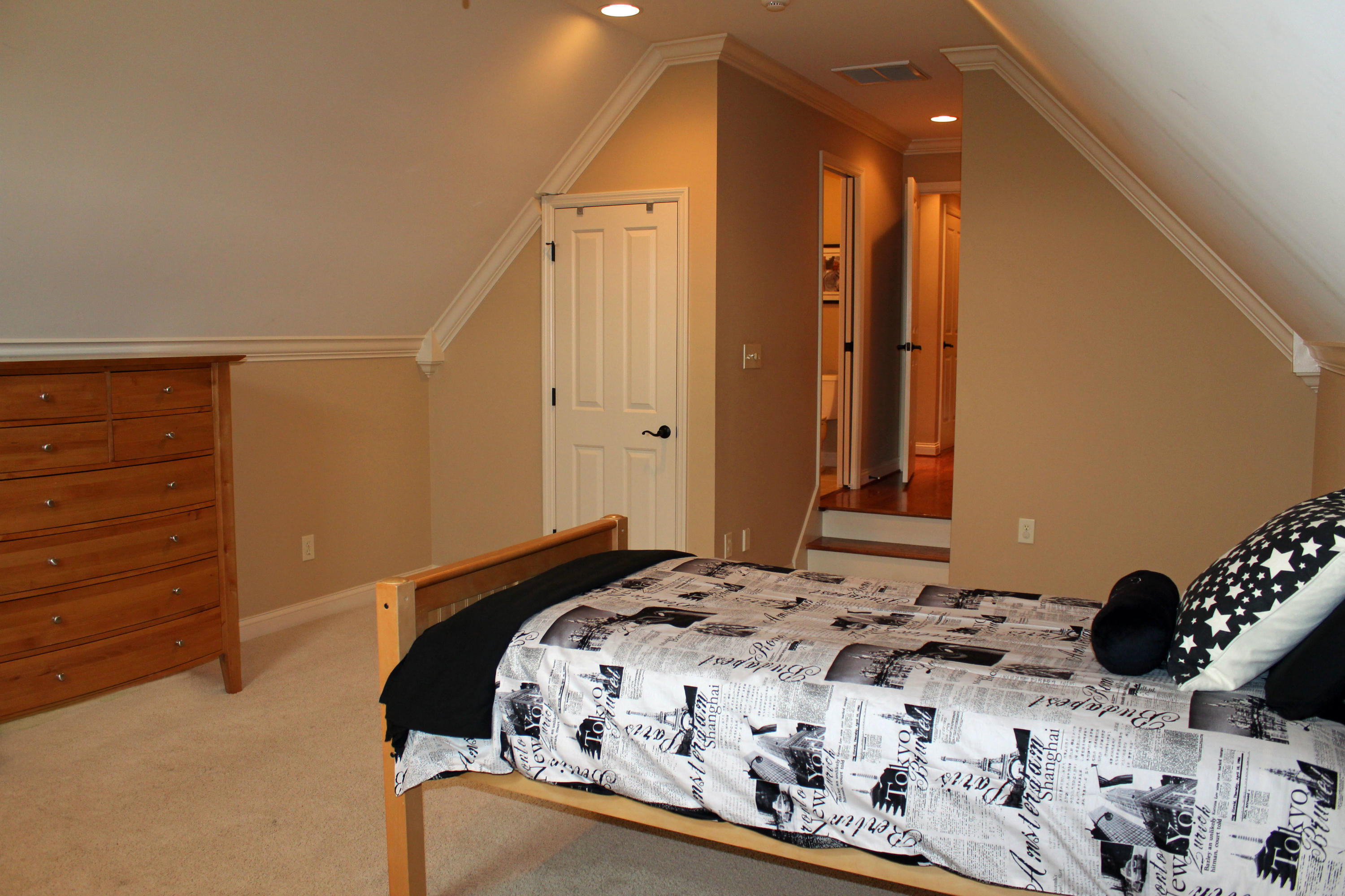 1617 Redgrave Road Knoxville, TN 37922 - Photo 30 of 39 BONUS ROOM/BEDROOM