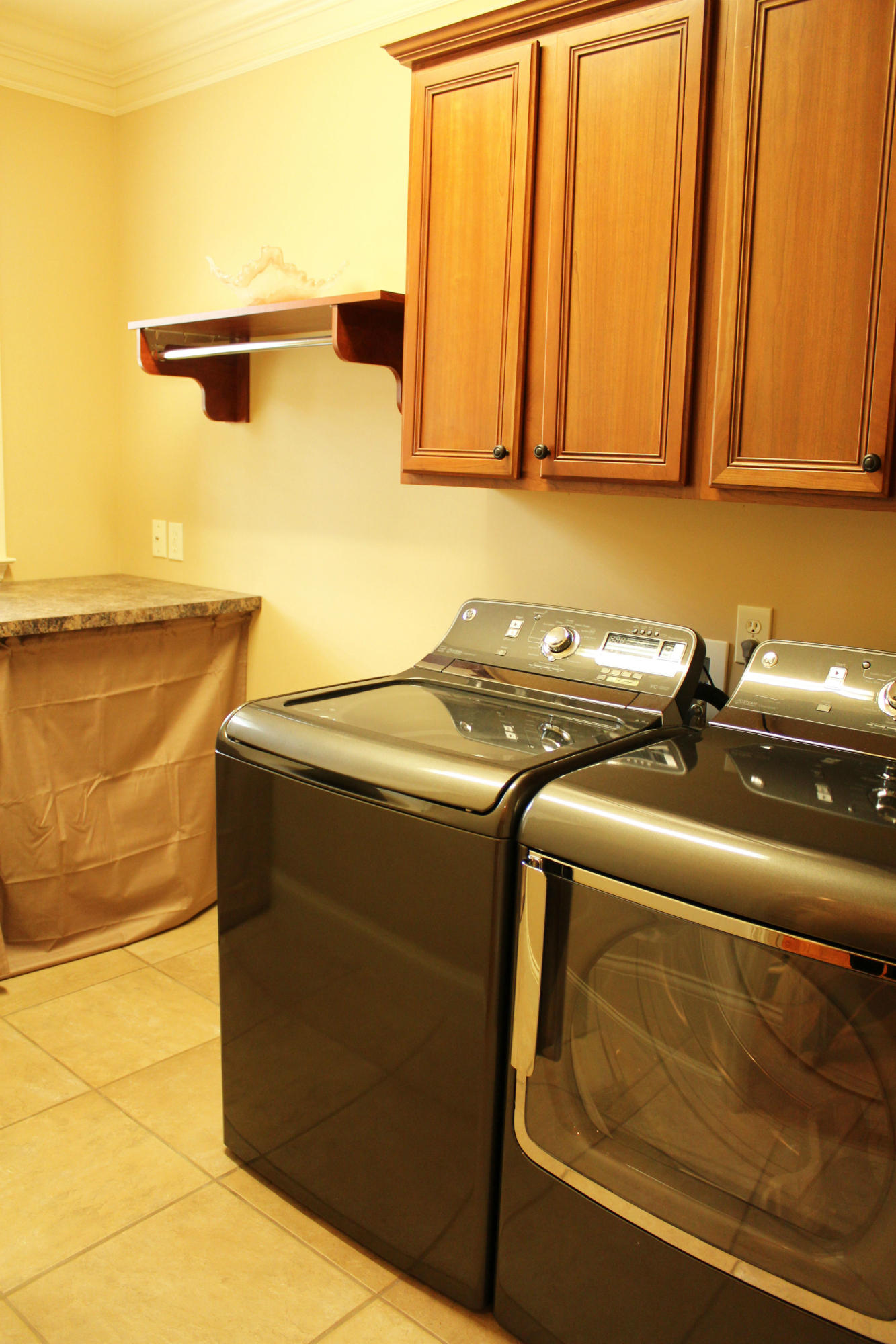 1617 Redgrave Road Knoxville, TN 37922 - Photo 36 of 39 LAUNDRY 2