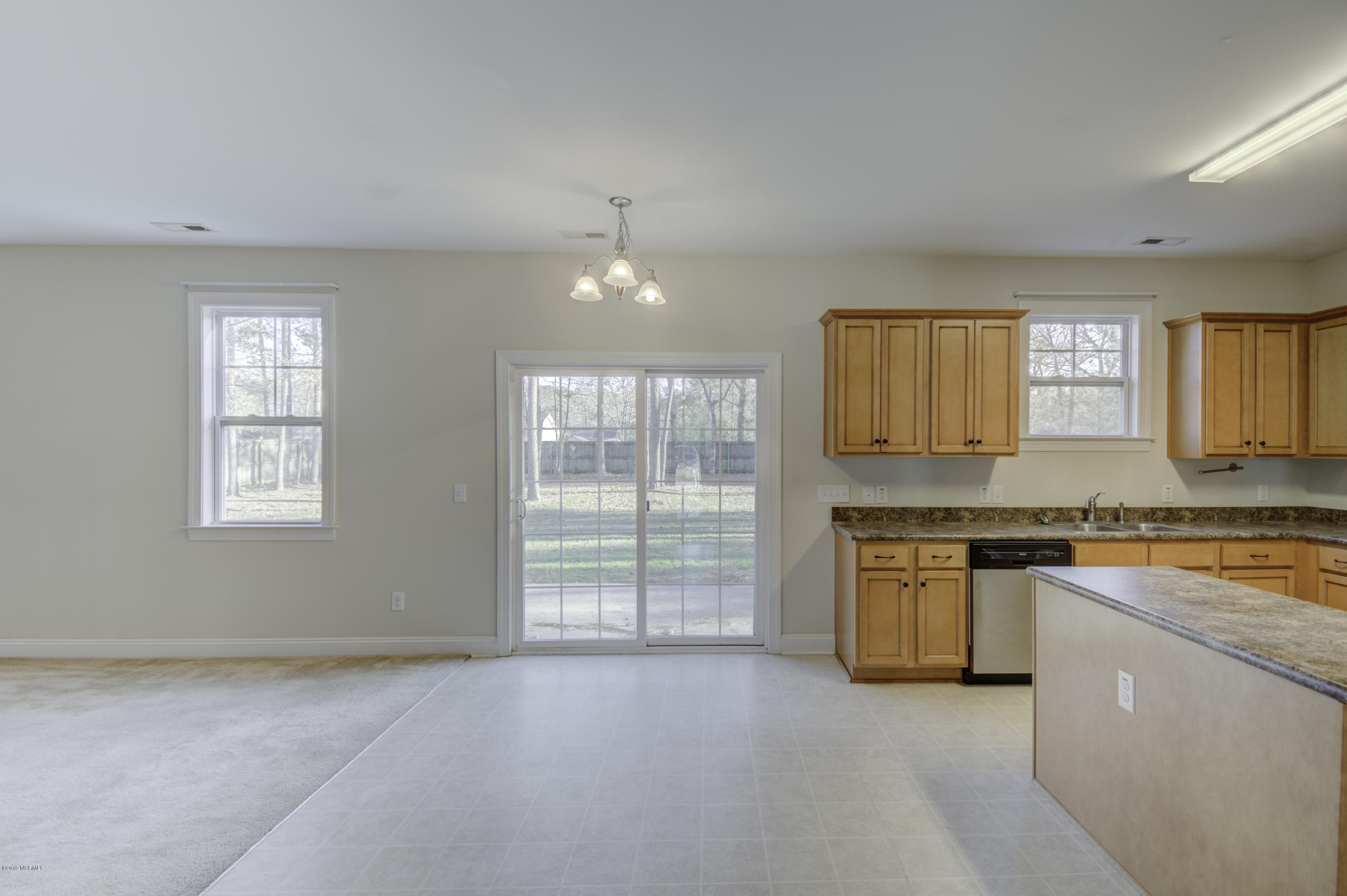 131 Saint Road Richlands, NC 28574 - Photo 12 of 47 KSP_4585_86_87_88_89_90_91_Interior 2