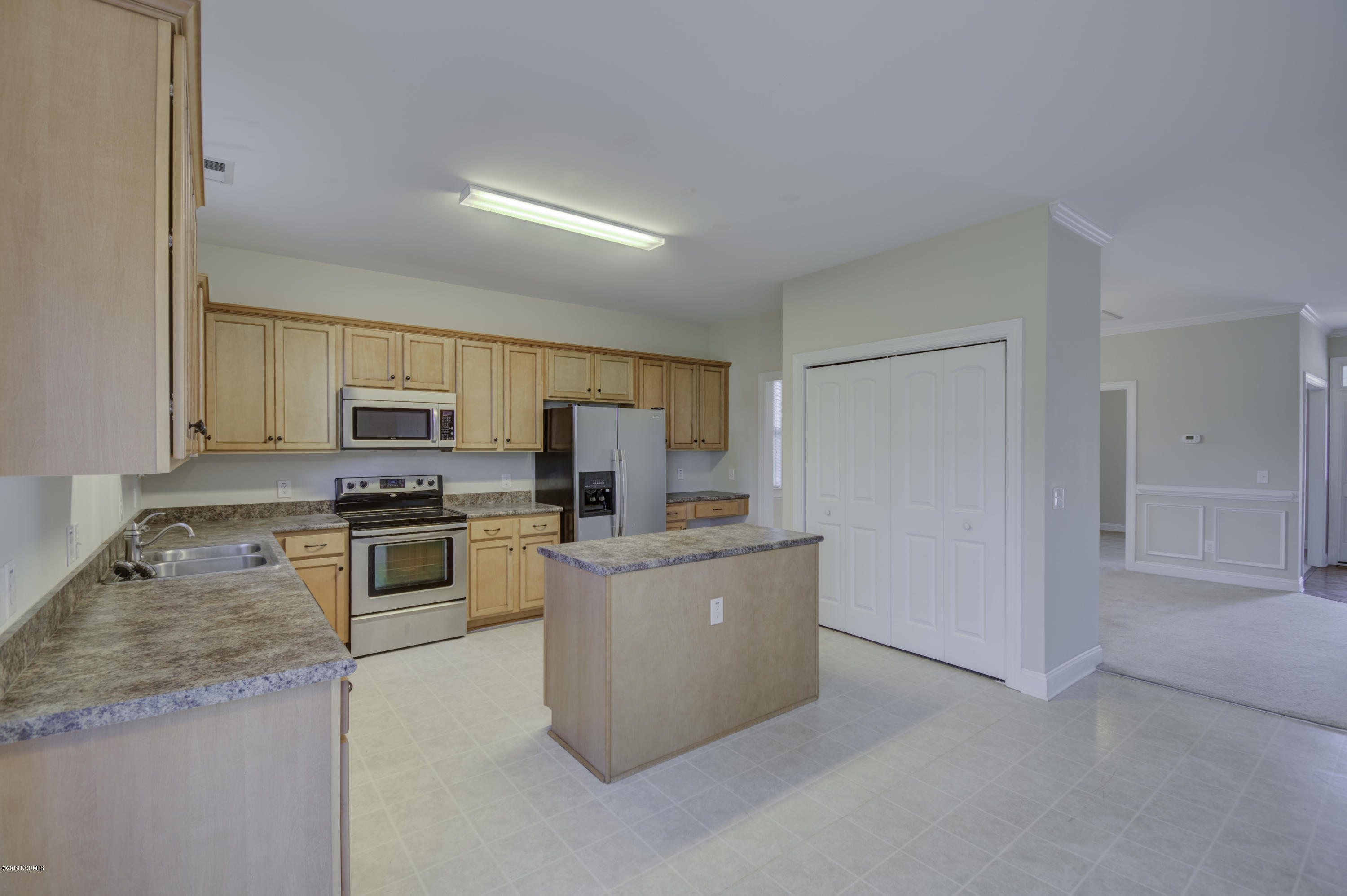 131 Saint Road Richlands, NC 28574 - Photo 9 of 47 KSP_4607_08_09_10_11_12_Interior 2